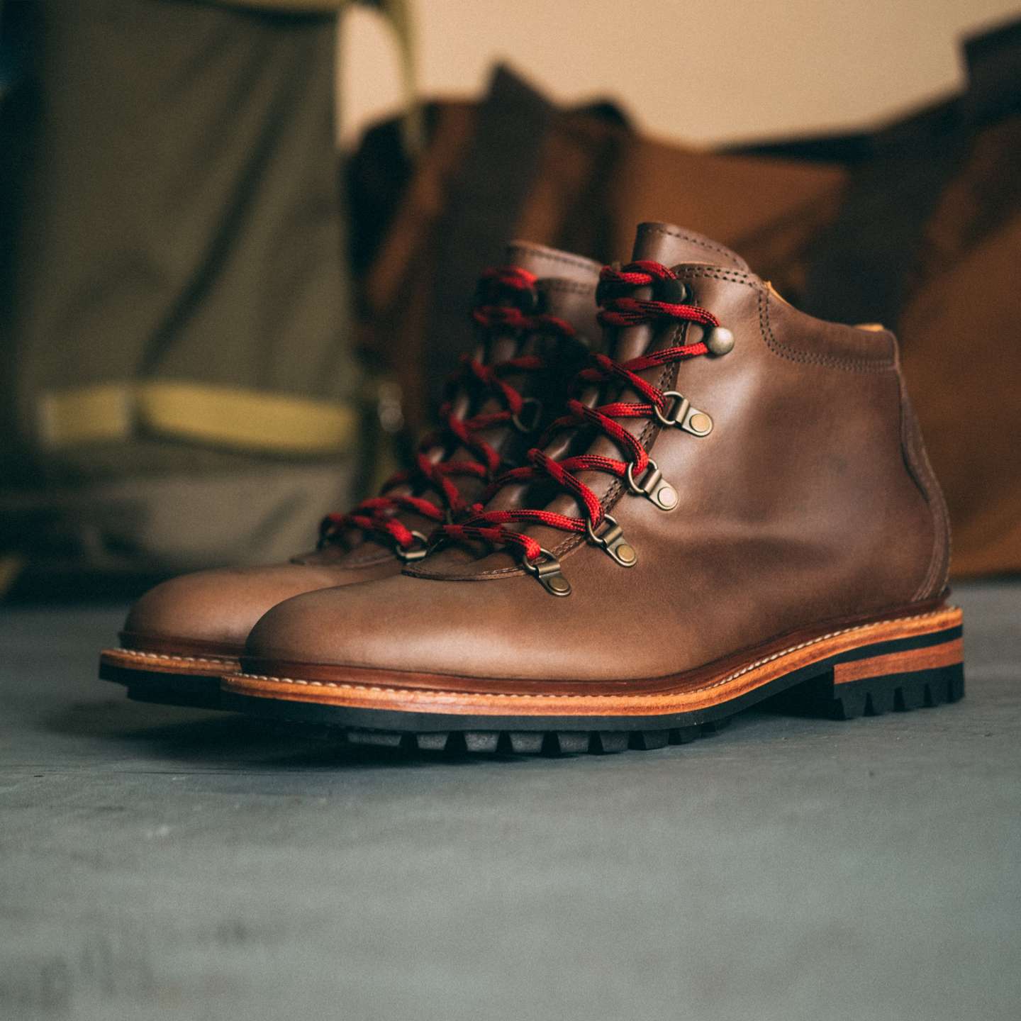 Natural Chromexcel Summit Boot - Detail Image One
