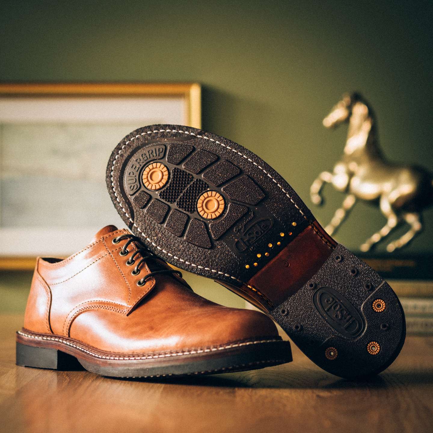Toscanello Horse Rump Trench Oxford - Detail Image One