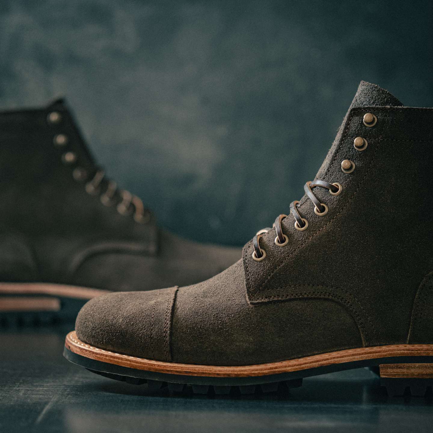 Natural Iron Overdye Chromexcel Roughout Cap-Toe Trench Boot - Detail Image One