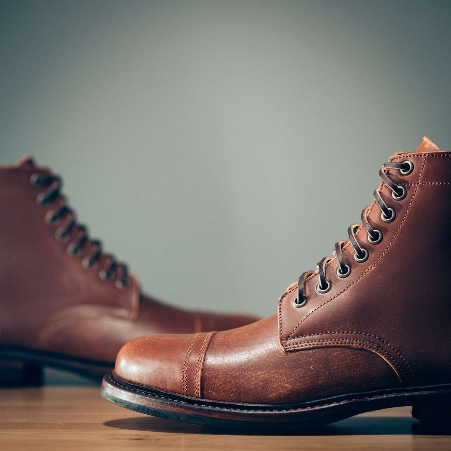 Walnut Overdye Camello Asportabile Cap-Toe Trench Boot - Detail Image Two