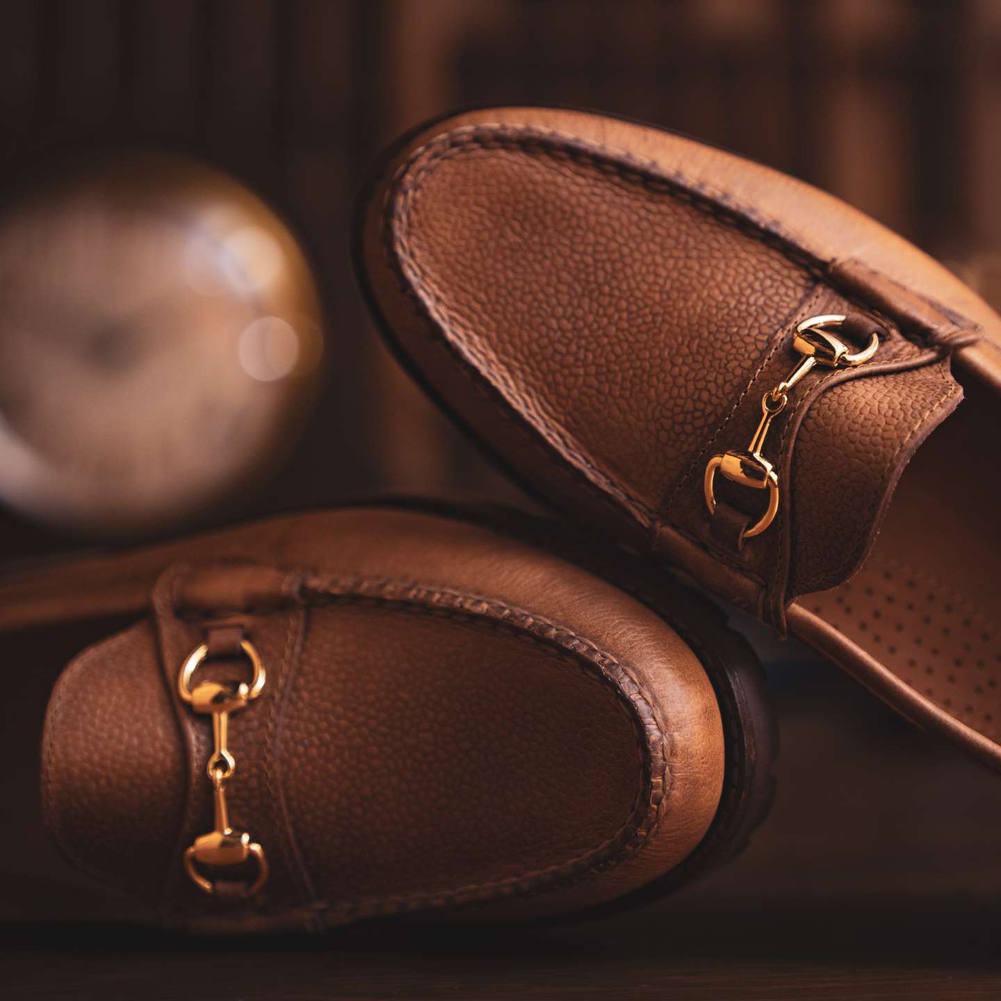 Natural Scotch Grain Chromexcel Lug Bit Moc - Detail Image Two