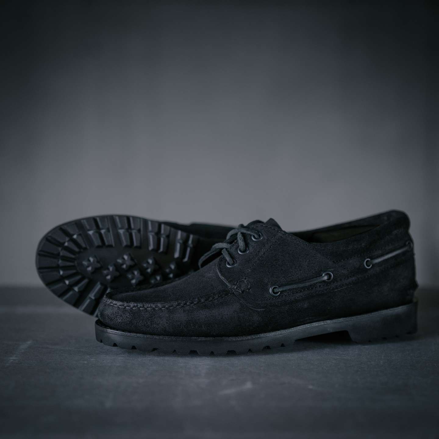Black Waxed Nero Roughout Rowing Oxford - Detail Image Two