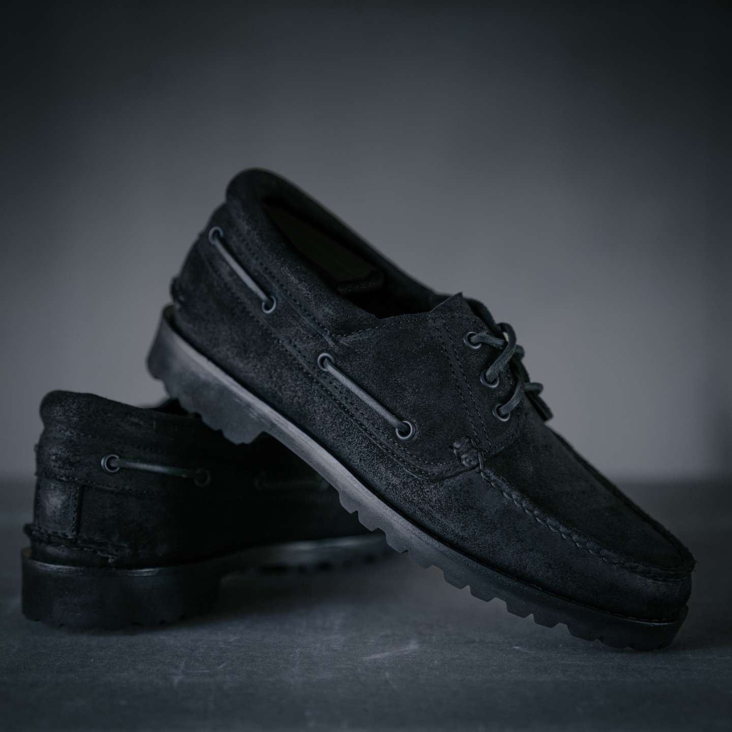 Black Waxed Nero Roughout Rowing Oxford - Detail Image One