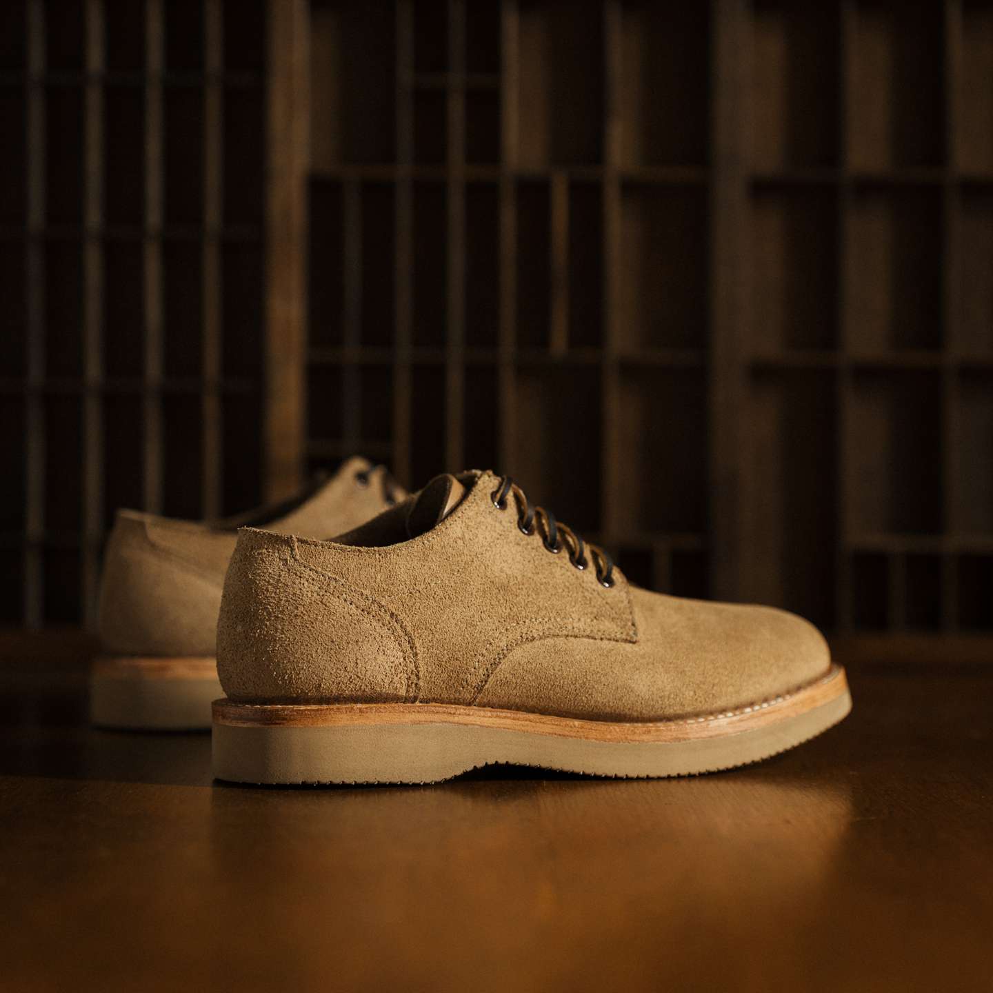 Natural Chromexcel Roughout Trench Oxford - Detail Image Two
