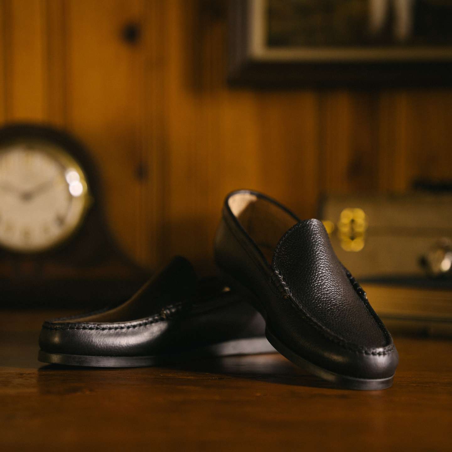 Black Scotch Grain Chromexcel Venetian Moc - Detail Image One