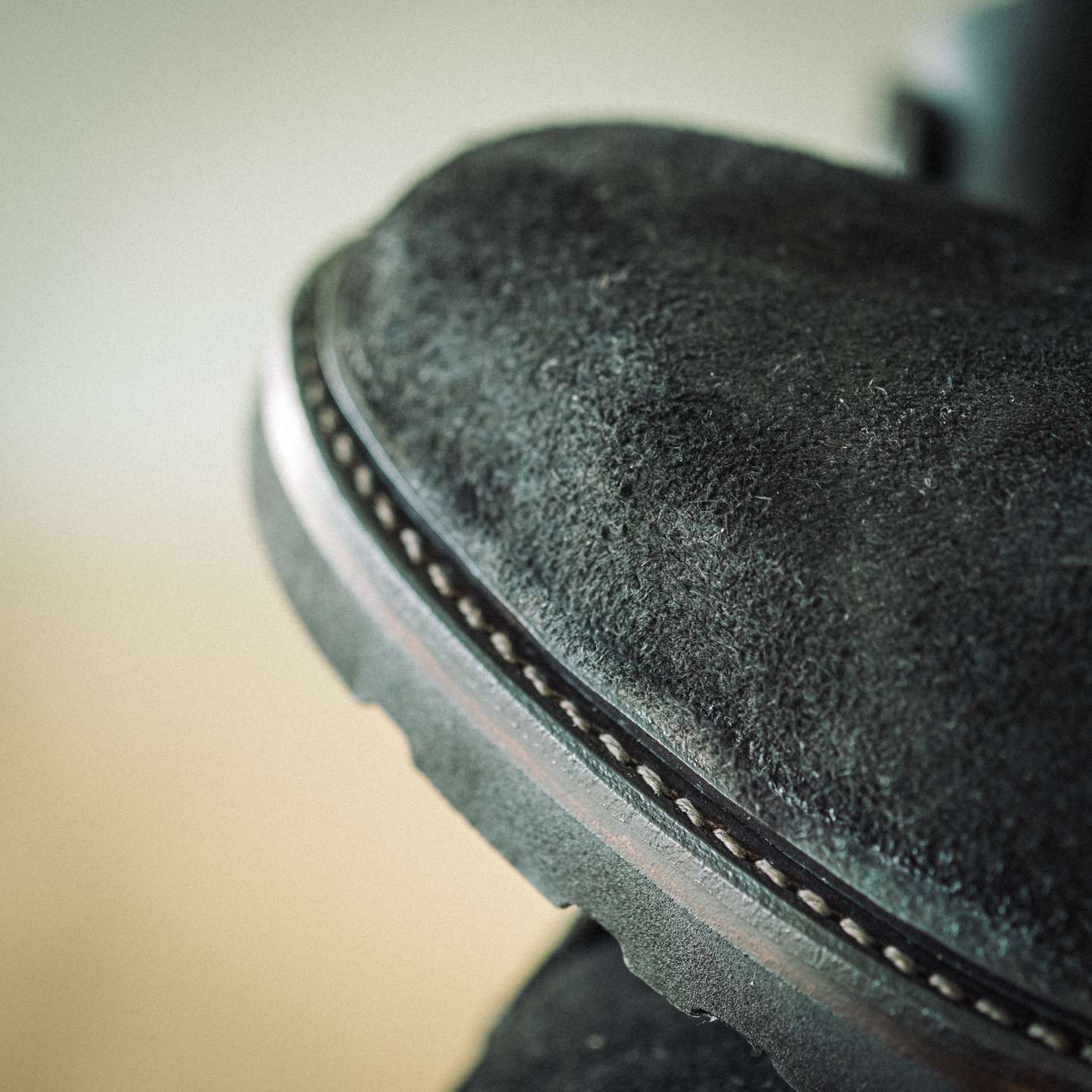 Black Oiled Congo Shrunken Bison Roughout Trench Oxford - Detail Image One