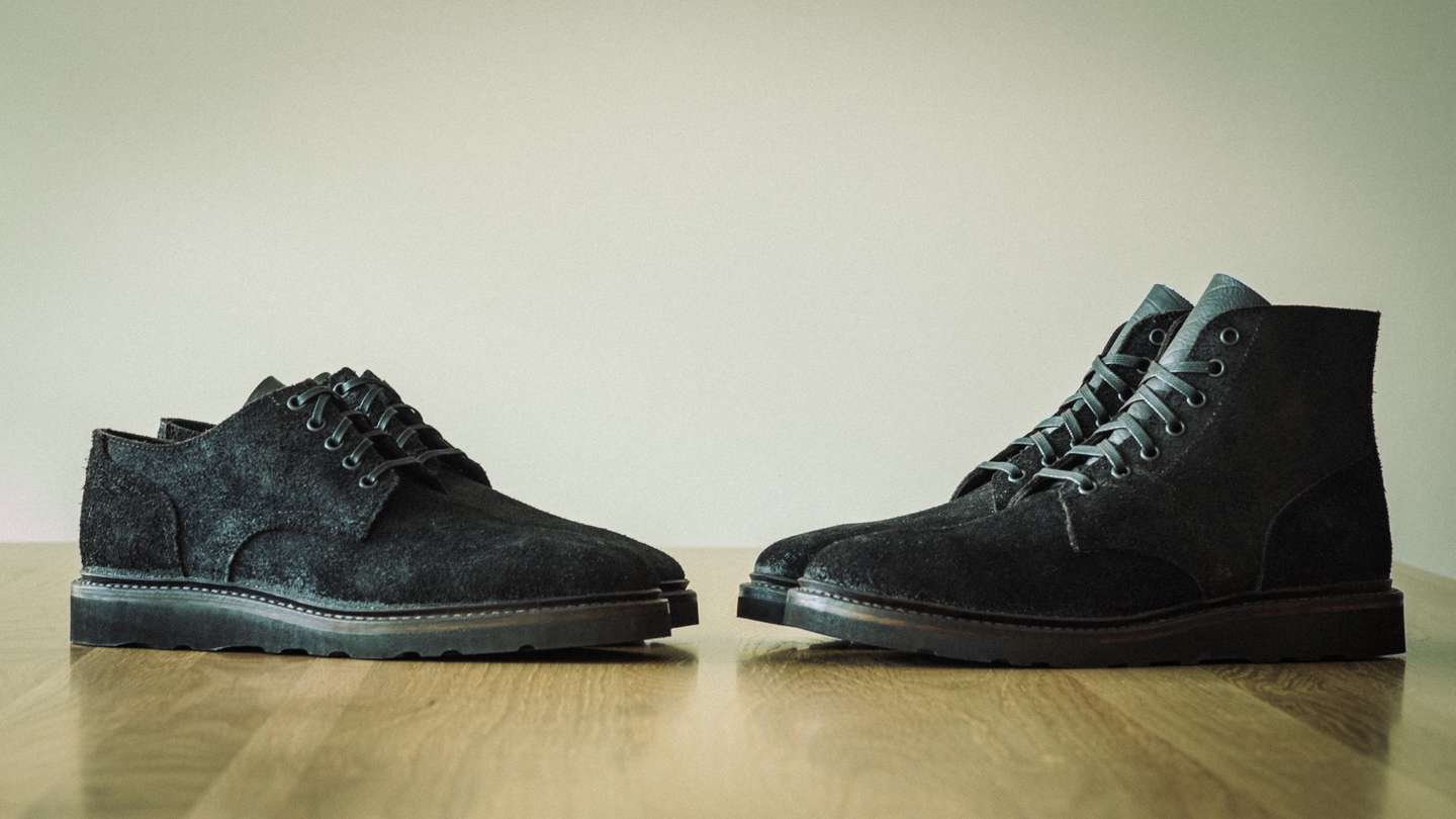 Black Oiled Congo Shrunken Bison Roughout Trench Oxford - Detail Image Three