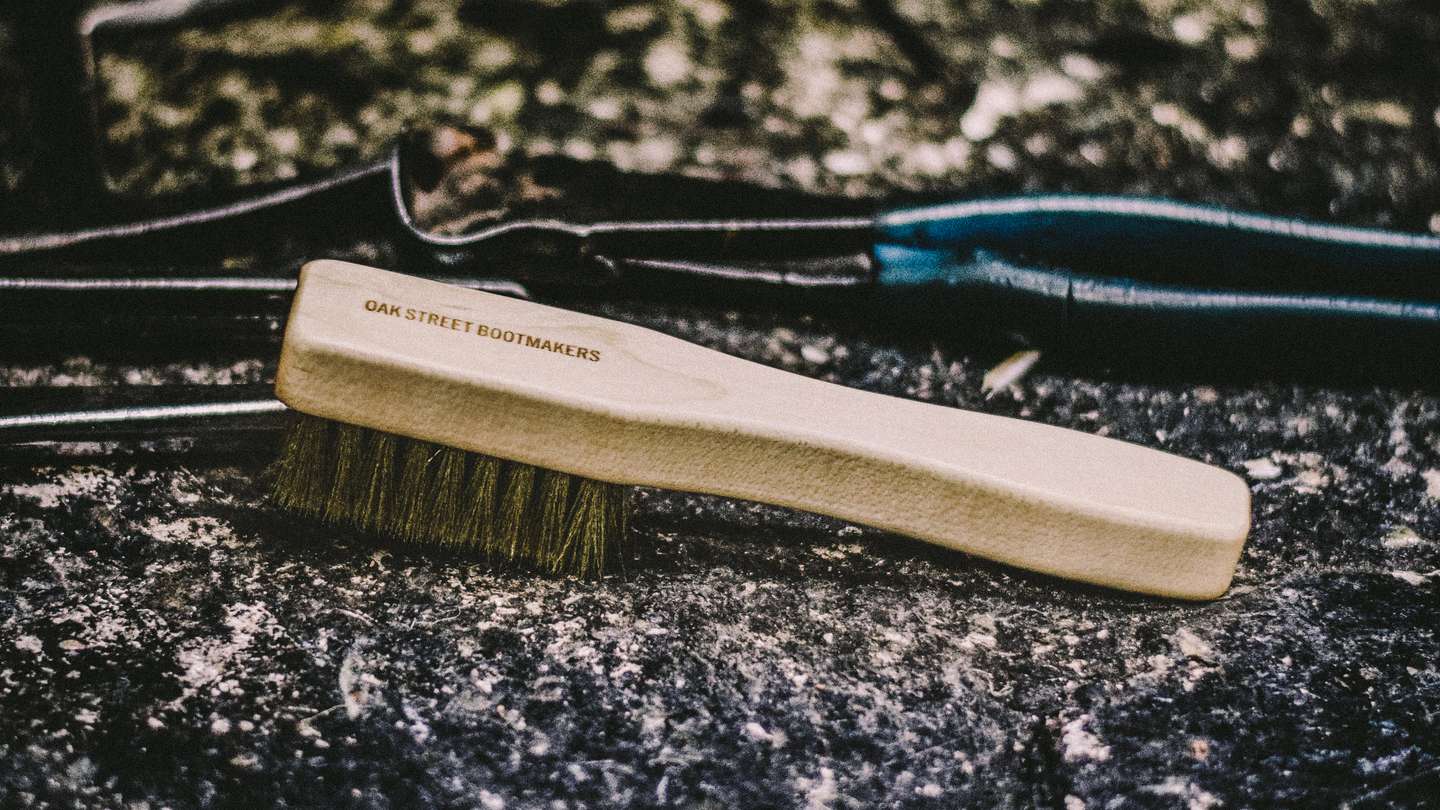 Tufted Brass Bristles American Maple Suede Brush - Detail Image Three