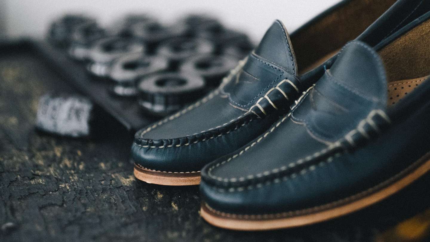 Navy Chromexcel Beefroll Penny Loafer - Detail Image Three