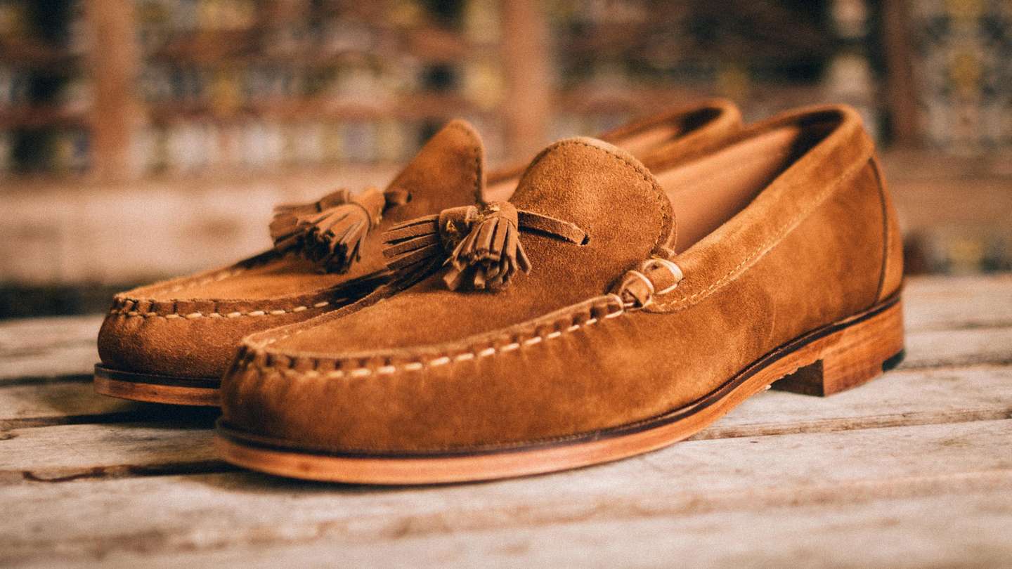 Snuff Janus Suede Tassel Loafer - Detail Image Three