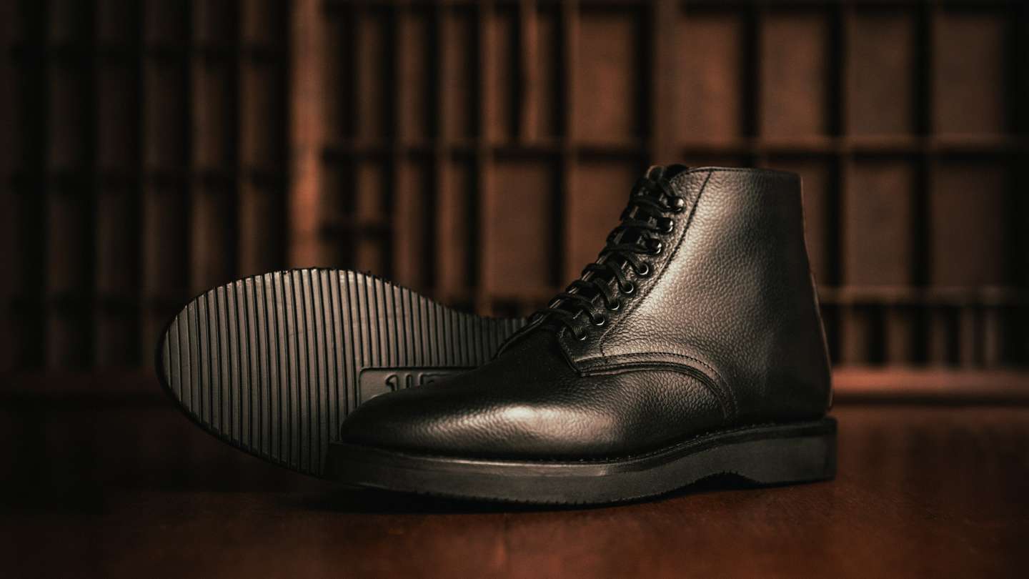 Black Scotch Grain Chromexcel Lakeshore Boot - Detail Image Three
