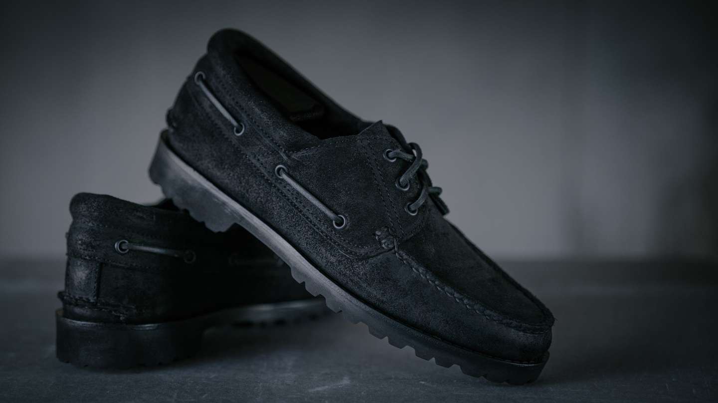 Black Waxed Nero Roughout Rowing Oxford - Detail Image Three