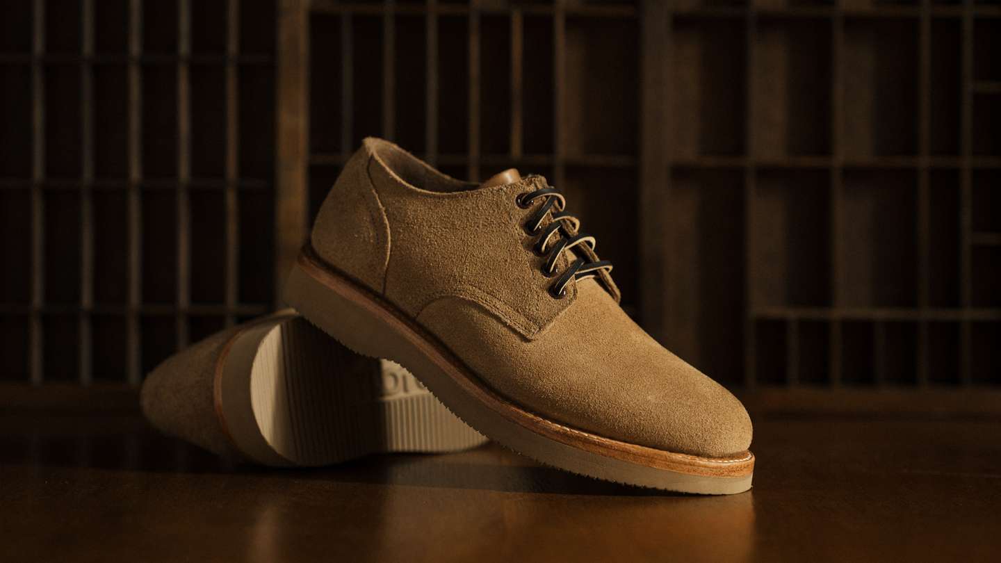 Natural Chromexcel Roughout Trench Oxford - Detail Image Three