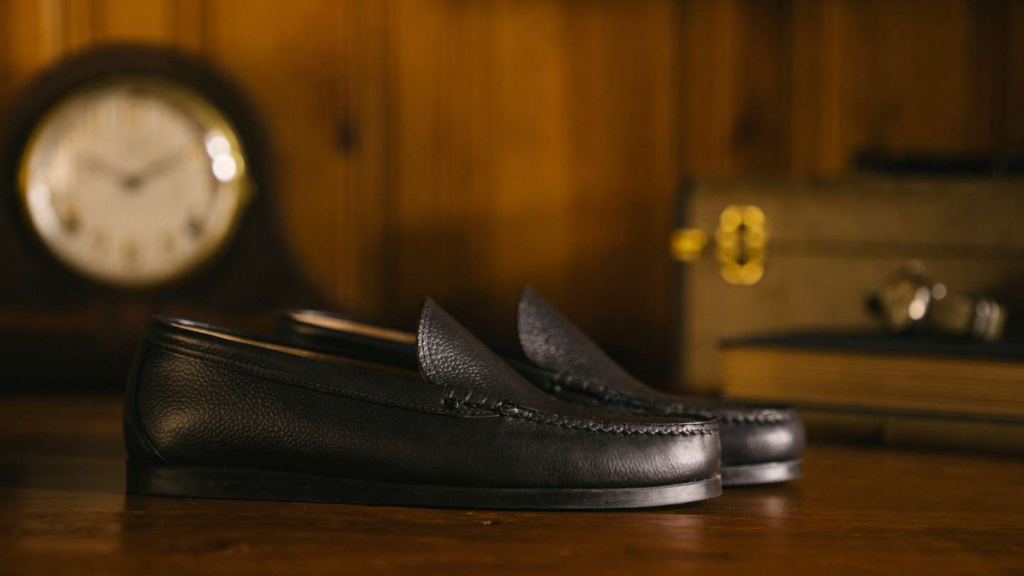 Black Scotch Grain Chromexcel Venetian Moc - Detail Image Three