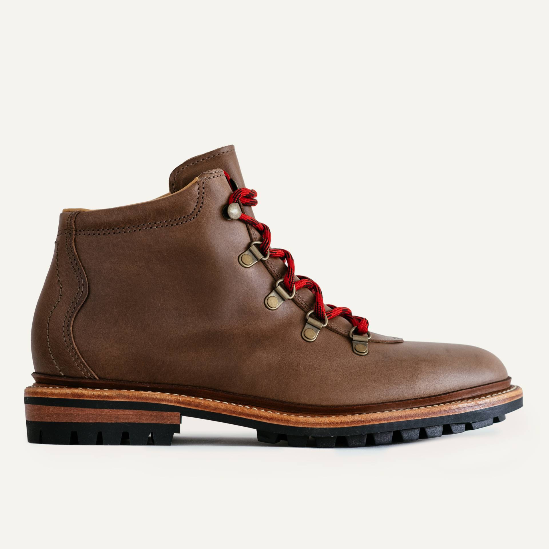 Summit Boot - Natural Chromexcel, Commando Sole - Made in USA with