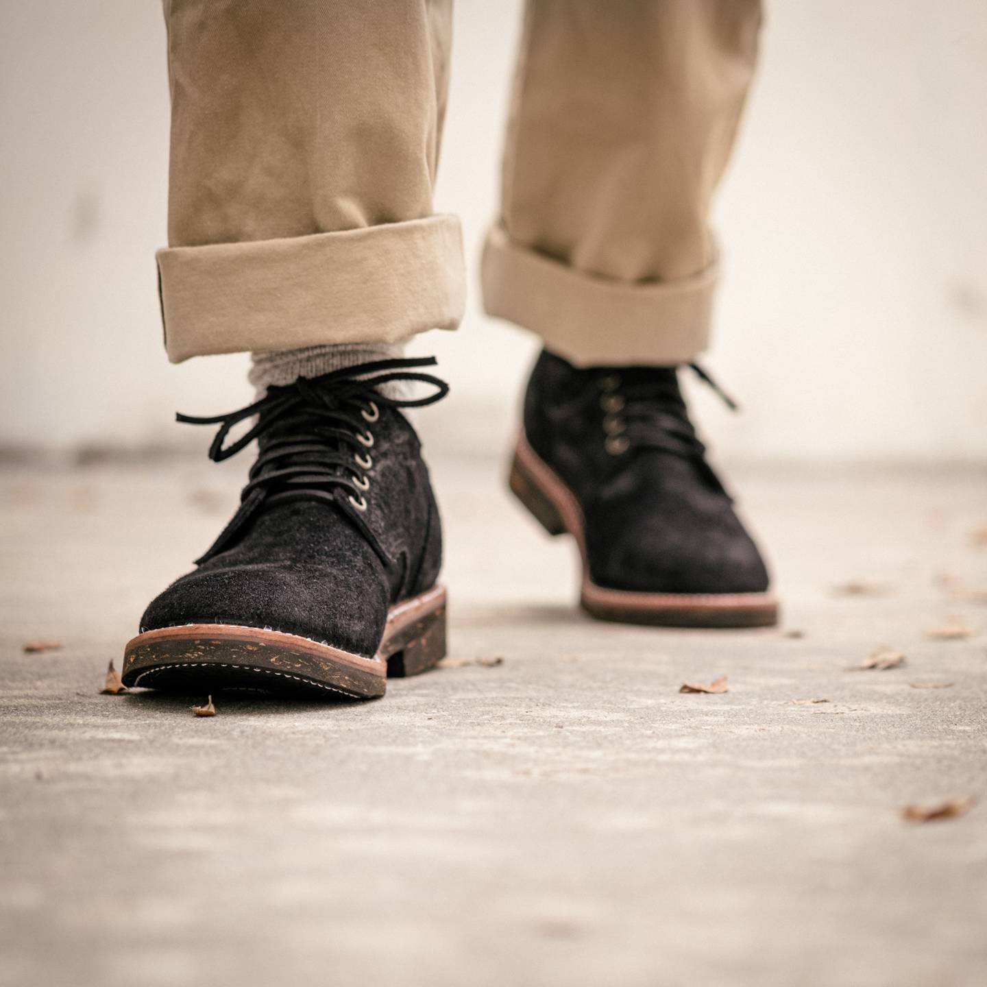 Black Oil Tan Roughout Trench Oxford - Detail Image One