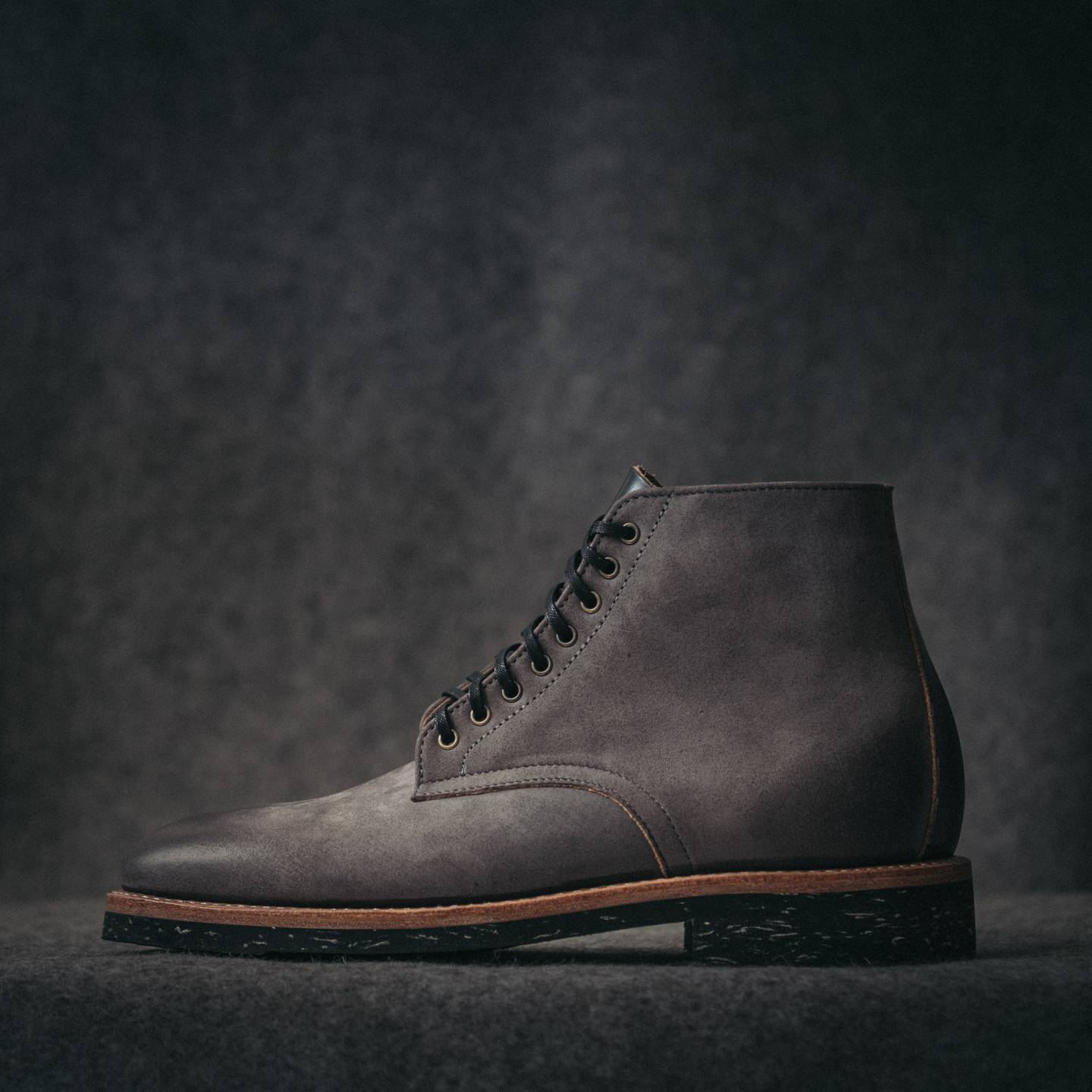 Carbon Bark Veg Retan Lakeshore Boot - Detail Image Two