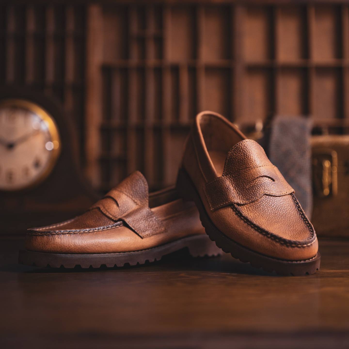 Natural Scotch Grain Chromexcel Lug Penny Moc - Detail Image One