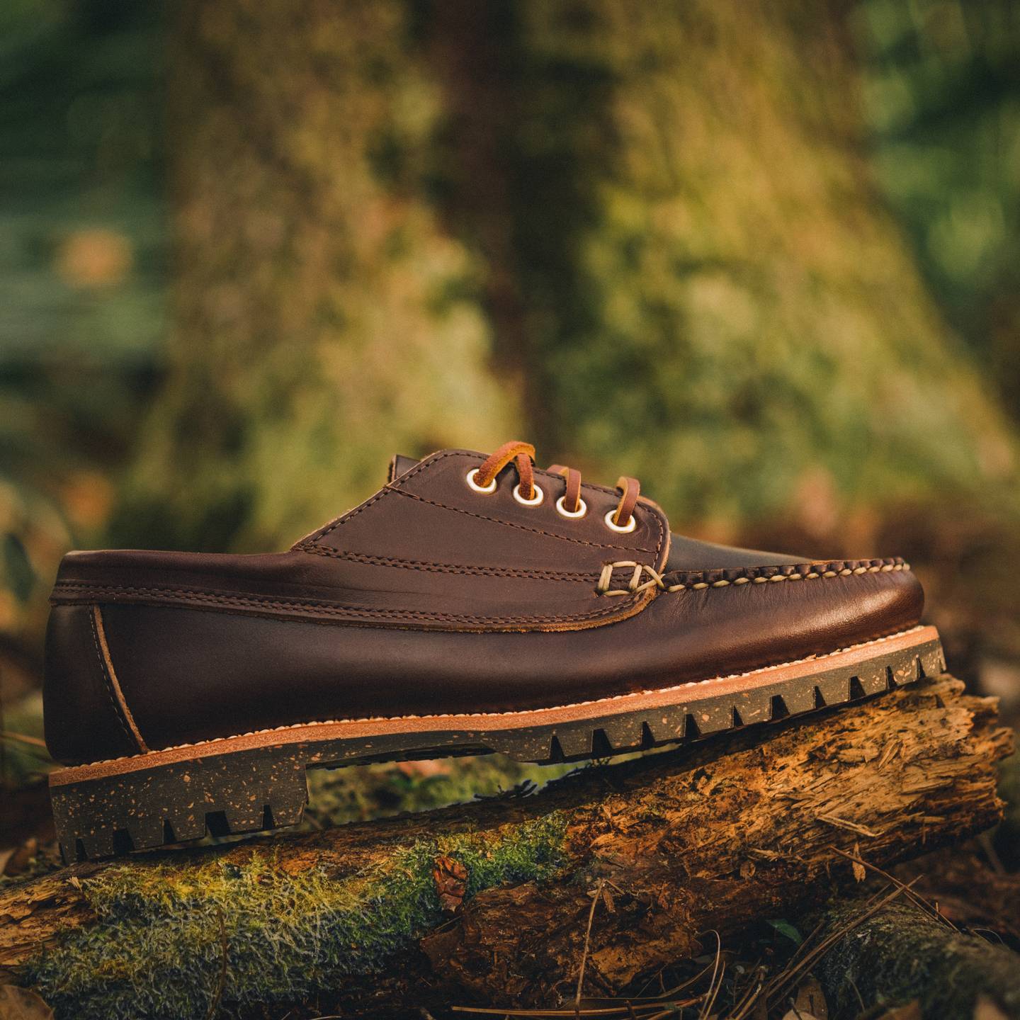 Brown Chromexcel Trail Oxford - Detail Image Two